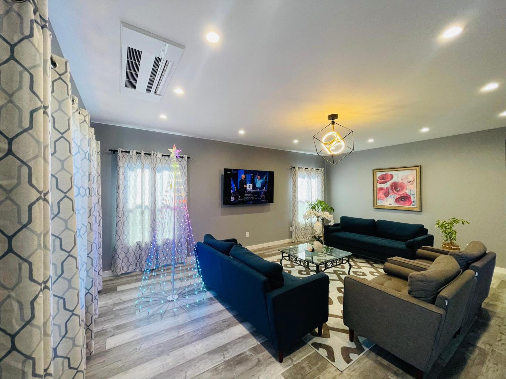 Green Lake 1St Line Home A With Central Air Conditioners 西雅图 外观 照片